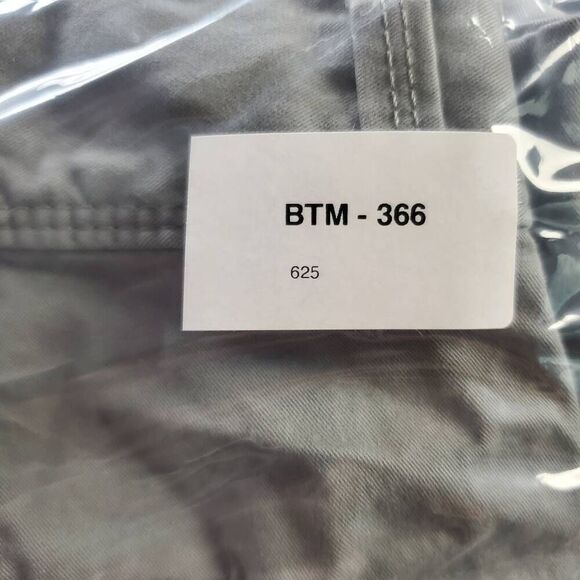 Old Navy Women’s Perfect Khaki Pants Boot Cut Gray Size 12 Long Cotton Stretch - Picture 6 of 6